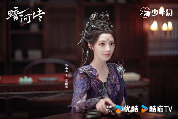 龔俊主演的《暗河傳》是評價很不錯的大男主劇，同時也是優秀的古裝群像劇。《暗河傳》被網友形容是「看不見光的影子們」的群像故事，劇中的配角都不是扁平的工具人，每一個角色都有各自的故事和使命，有人只想要自由，有人有擺脫不開的枷鎖，《暗河傳》拍出了每個角色的掙扎，故事很動人。