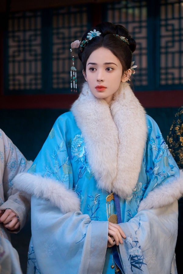 古力娜扎前幾年很多作品都只有3-5分，近年最高分作品是古裝劇《玉茗茶骨》，豆瓣評分6.8。