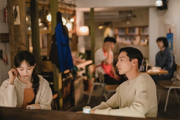 總是愛上同一種人？「180-Dating」戀愛法則爆紅：5大跡象代表理想型可能根本不適合你