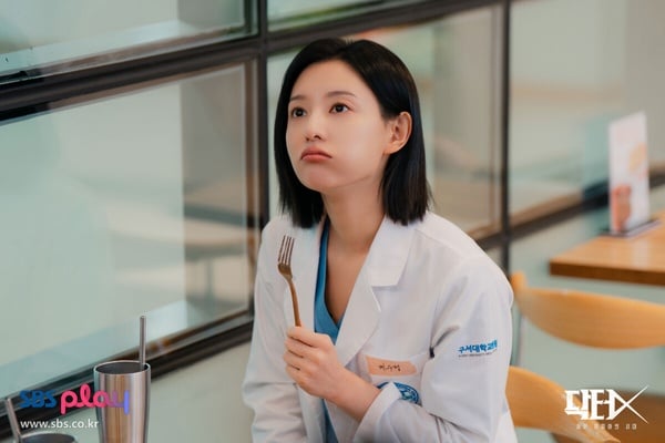 金智媛新劇《Doctor X：白色黑手黨時代》劇情、角色介紹：天才醫生對抗腐敗醫療權貴！