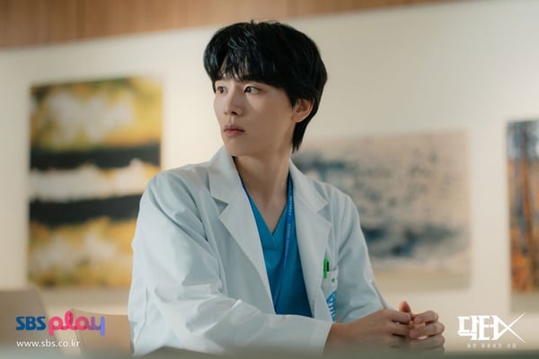 金智媛新劇《Doctor X：白色黑手黨時代》劇情、角色介紹：天才醫生對抗腐敗醫療權貴！
