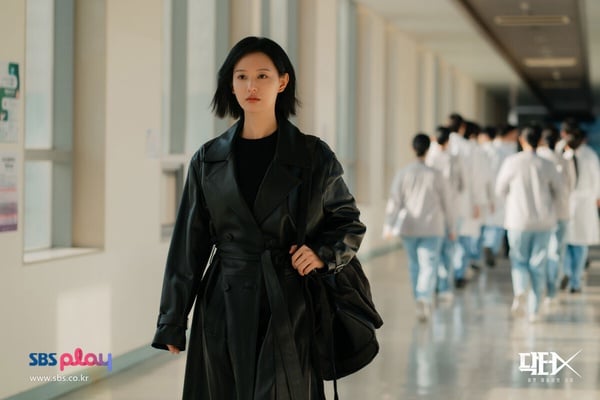 金智媛新劇《Doctor X：白色黑手黨時代》劇情、角色介紹：天才醫生對抗腐敗醫療權貴！