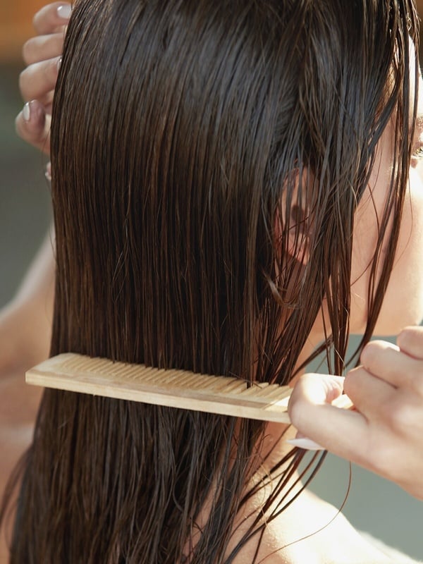 2026梳子推薦15款｜按摩梳、氣墊梳怎麼選？Aveda、ReFa 日本人氣款一次看