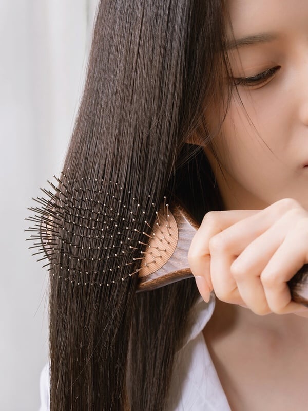 2026梳子推薦15款｜按摩梳、氣墊梳怎麼選？Aveda、ReFa 日本人氣款一次看