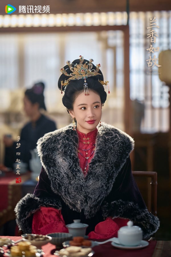 追《蘭香如故》很難不被李夢圈粉！李夢飾演的趙星棠是的妻子，但卻不愛他，她手段陰狠，又身不由己，同時帶點微微的「瘋感」，而李夢的表現很讓人驚豔。大家有認出她就是《墨雨雲間》瘋批的婉寧公主嗎？就是因為李夢在《墨雨雲間》演得太好，才爭取到《蘭香如故》趙星棠這個角色。