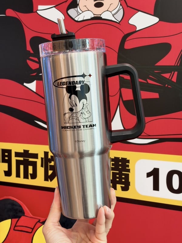 7-11「迪士尼夢幻賽道」集點！賽車手米奇存錢筒、迴力車盲盒、賽車面紙套等30款一次看