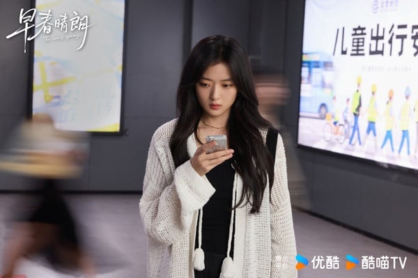 《無可替代》跟《早春晴朗》很像？井柏然毒舌、魏大勳溫柔藏鋒芒，8大差異一次看！