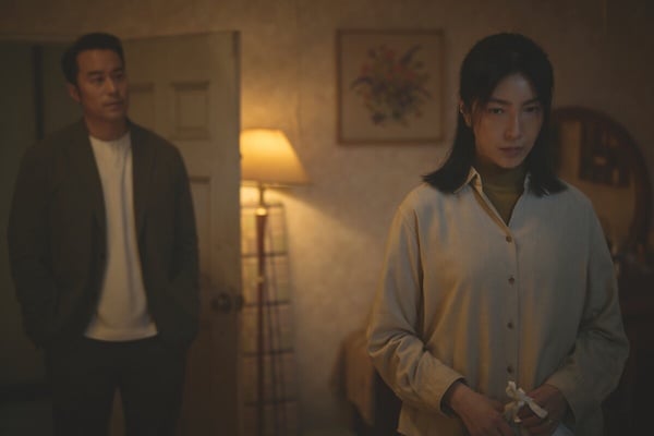《消失的裂痕》劇情解析、角色、評價：楊謹華、張孝全分飾兩角，鏡中竟暗藏另一個世界