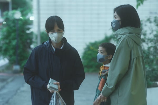 《消失的裂痕》劇情解析、角色、評價：楊謹華、張孝全分飾兩角，鏡中竟暗藏另一個世界