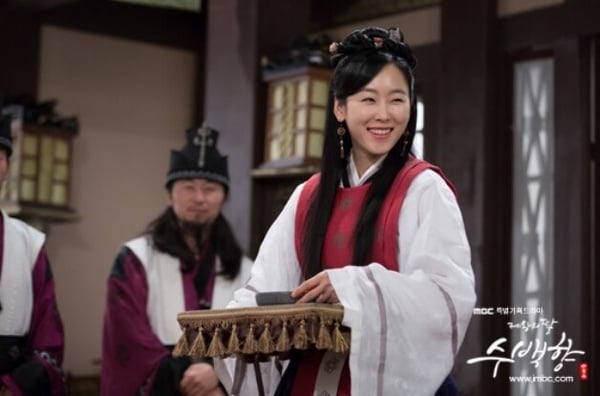 9位有顏值有演技卻「大器晚成」韓劇女演員！金智媛熬6年爆紅，她等18年才演女主角！