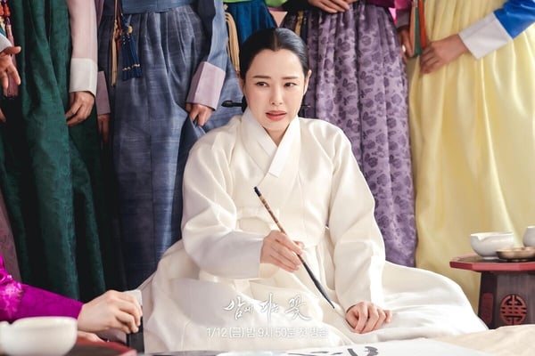 9位有顏值有演技卻「大器晚成」韓劇女演員！金智媛熬6年爆紅，她等18年才演女主角！