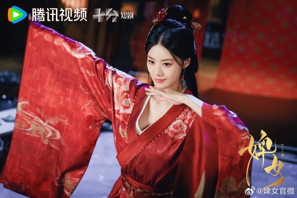 《婢女》也是短劇，講述啞女庶妹「沈玉清」被嫡姐「沈元錦」以瘋娘性命為要脅，被迫替婚前失貞的嫡姐與攝政王姐夫洞房，但天意弄人，沈玉清懷上姐夫的孩子，使得她與瘋娘處境更加艱險。好在，啞女不啞，瘋娘不瘋。母女倆忍辱負重，逃出魔掌，怎奈嫡姐不依不饒，小娘為護女兒不幸喪命，臨終前，吐露驚人秘密：原來沈玉清當初誕下的嬰孩並非死胎，實則是被沈元錦搶走......