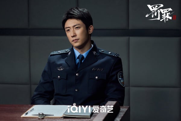 黃景瑜主演的懸疑刑偵劇《罰罪2》成績不錯呢！《罰罪2》故事和前一部沒有關係，是全新劇情，講述身為員警的秦楓，和一步步成為漢洲當地最大犯罪頭目的劉天也，情同手足卻又代表著黑白兩極，兩人鬥智鬥勇，攪動起幾方利益集團的明爭暗鬥。