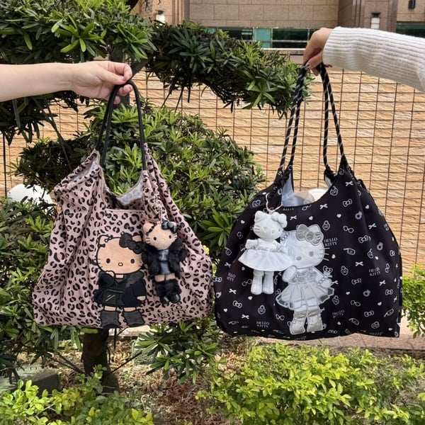 7-11三麗鷗「長腿KITTY」集點！ 15cm絨毛吊飾、刺繡購物袋組、壓克力髮夾等50款一次看