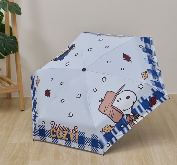 康是美「SNOOPY暖冬小日常」加價購！史努比開關造型夜燈、壓克力萬年曆等23款一次看