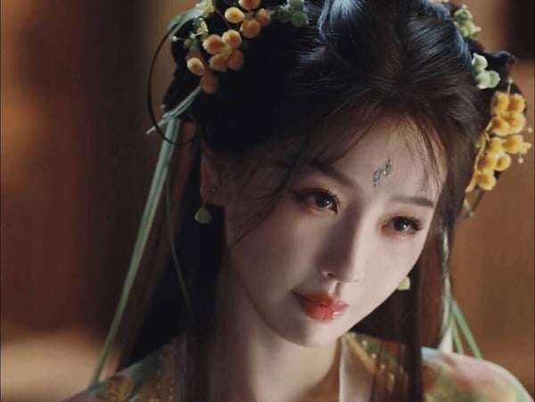虞書欣在《永夜星河》分飾兩角，不過劇情大部分圍繞在凌妙妙身上，惡女林虞只出現在片段。《永夜星河》講述凌妙妙意外穿越進玄幻小說《捉妖》中，成為了書中的女二號林虞。原身的林虞是個惡女，她是身份尊貴的千金，性格驕橫霸道，因愛慕男主柳拂衣，對慕瑤百般欺負。《捉妖》原來的故事線，林虞嫁給了慕聲，但慕聲娶她只為報復，婚後對她百般羞辱折磨。