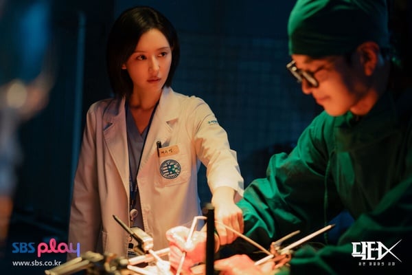 10部「真正稱得上零負評」韓劇推薦！《Doctor X》越看越上癮，這部不紅但是必看神劇！