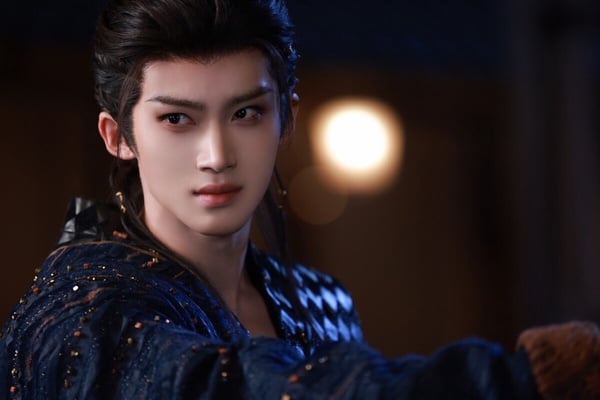 《嫁金釵》閆桉10件事：曾是韓團PENTAGON的門面，因《大夢歸離》離侖一角成功走紅！