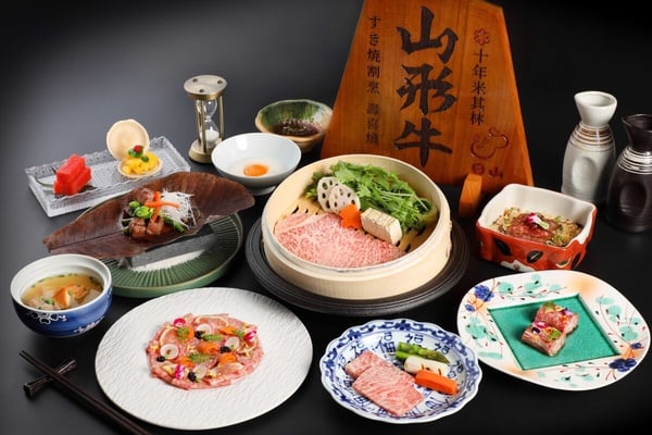 買一送一！11月生日優惠餐廳：飯店吃到飽免費、阪前、夏慕尼、旭集、島語都有壽星優惠
