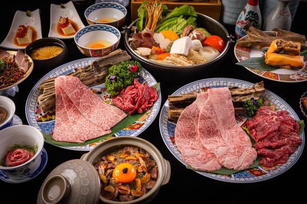 買一送一！11月生日優惠餐廳：飯店吃到飽免費、阪前、夏慕尼、旭集、島語都有壽星優惠