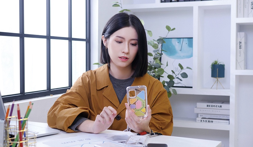 Zenfone 8 x 李君慈設計師聯名打造「單手剛好,風格更好」手機殼