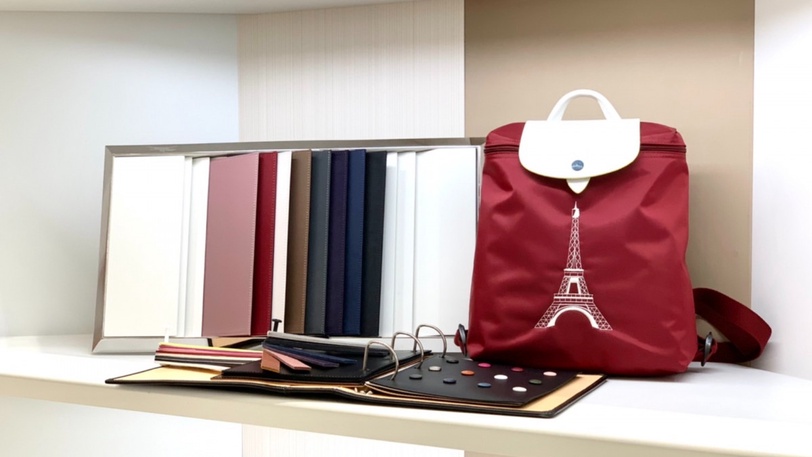 這包寫了妳的名字!  LONGCHAMP My Pliage訂製包，寫上人生金句超有態度