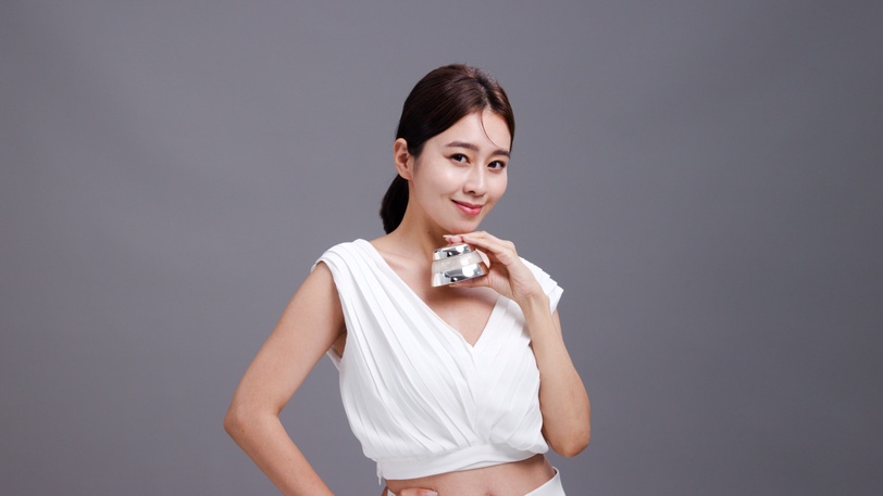 眾KOL齊力告白No.1乳霜王百優：專櫃第一瓶抗老乳霜都買它！一抹綻放水光肌、彈嫩撫紋~