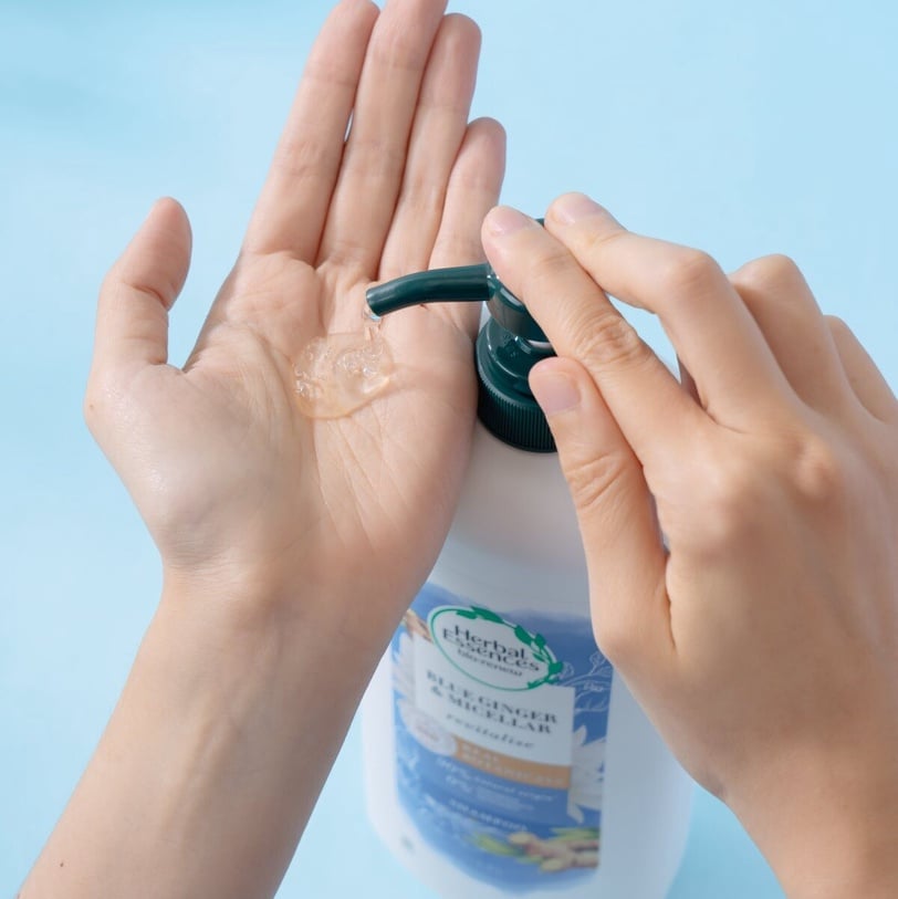 髮根蓬鬆神器！Costco夯品「打架洗髮精」同款天然香氣潤髮登場，洗潤一起用秒變緞光髮