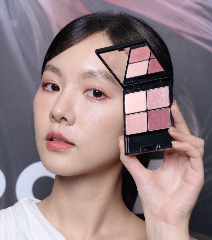 美少女製造機—寇瑞親授秋妝技巧！新手也能畫出清透日系妝容，加碼分享愛用眼影&amp;頰彩