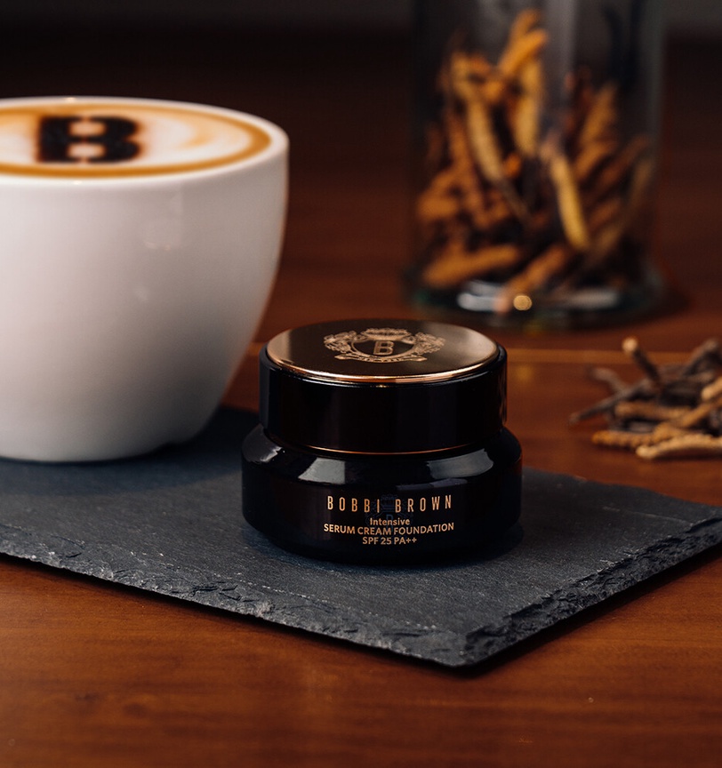 BEAUTY美人圈ｘBobbi BrownｘDREAMERS COFFEE共創跨界聯名天花板！蟲草拿鐵全網瘋打卡