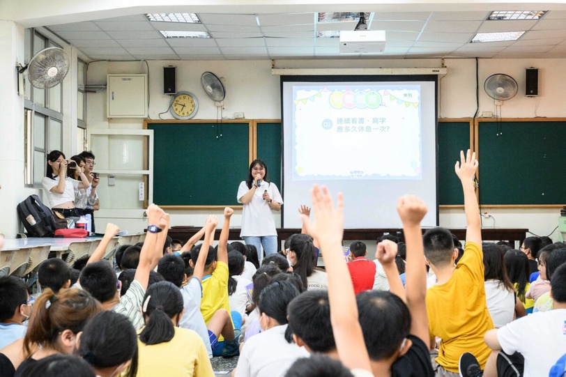 響應｢世界視覺日｣ ！樂敦持續傳遞｢看見的美好｣ 走進小學，醫起守護孩童視力！