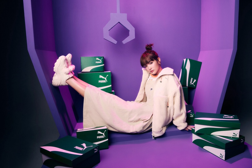 王淨的聖誕穿搭 Tips！冬季限定 PUMA「毛絨絨外套＋球鞋」點綴滿滿冬日氛圍