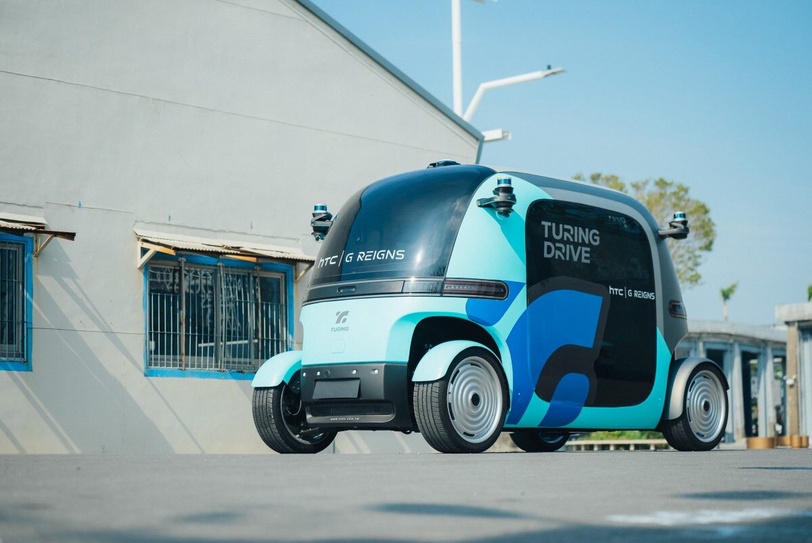 2025高雄駁二怎麼玩？全新VR樂園必玩，水幕秀/自駕車遊港，情侶約會&amp;amp;amp;amp;amp;全家出遊景點推薦