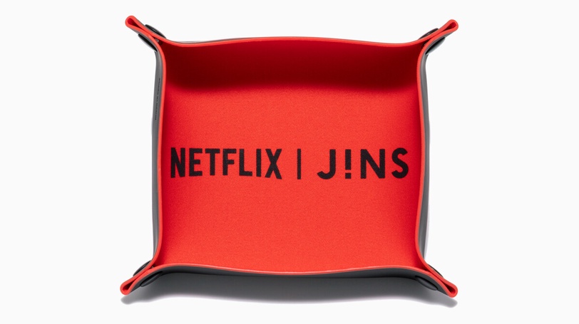 看Netflix戴這款眼鏡追整晚不會累！日本JINS推出Netflix聯名眼鏡系列，宅家追劇更舒適