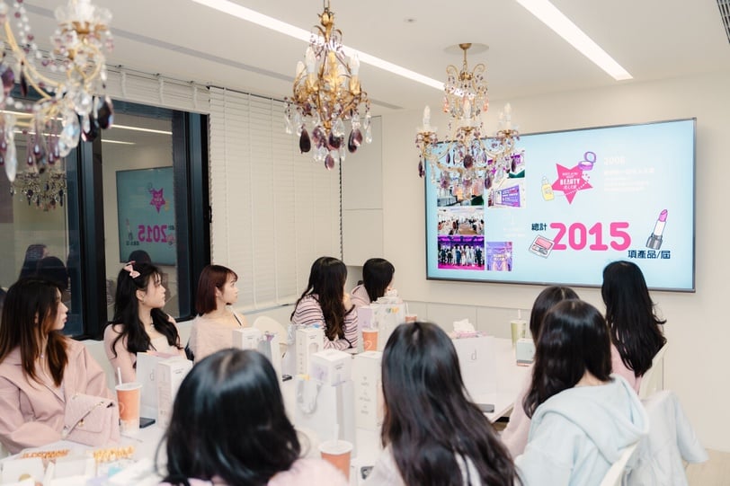 漂亮寶貝請出列！BEAUTY大使開學式大玩Dress Code拍美照，超狂入學禮讓校園生活更發光