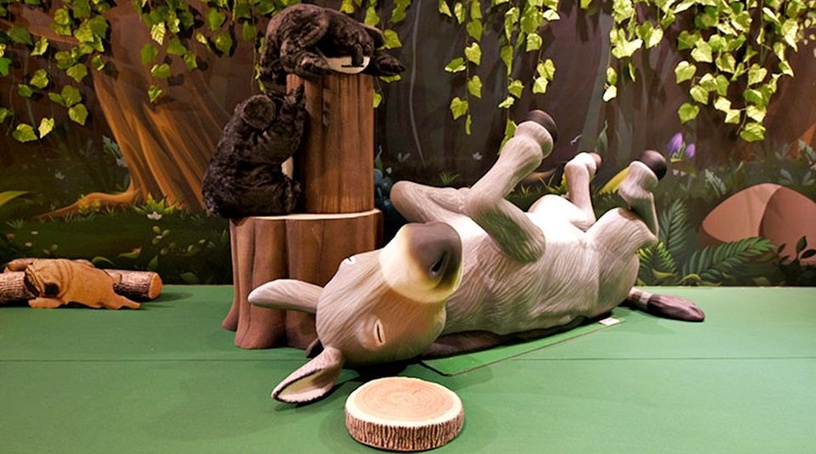 夢時代「夢遊休眠動物園」特展：東倒西歪的驢子