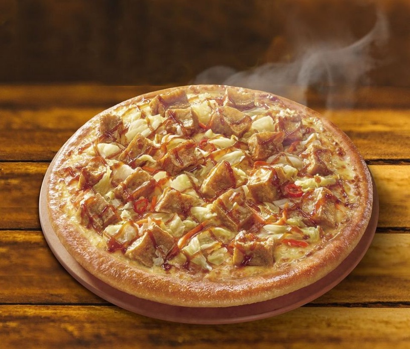 沒有最狂只有更狂，上次榴蓮比薩還不夠，這次就來個「黃金臭豆腐比薩」吧～