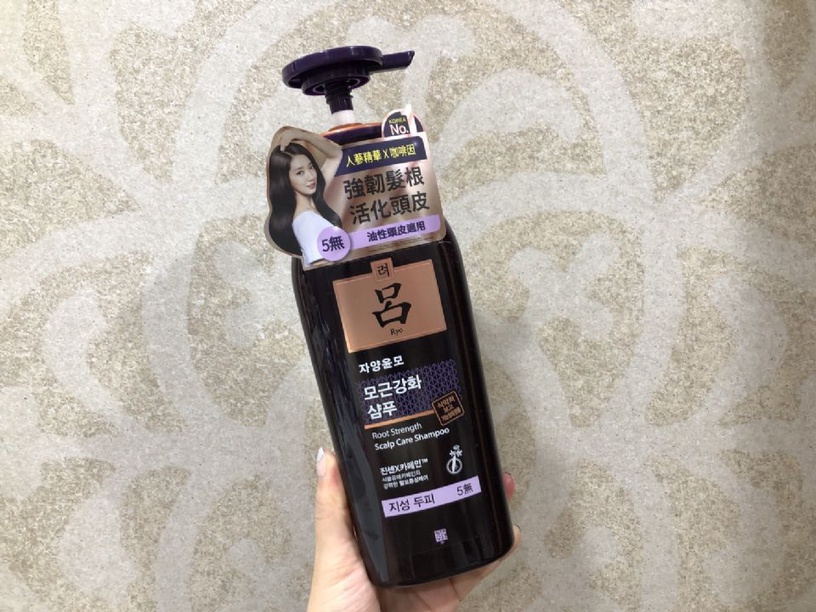 （右滑圖片看更多～）油頭必備控油洗髮精1：呂Ryo 滋養韌髮強化髮根洗髮精 400ml，NT389