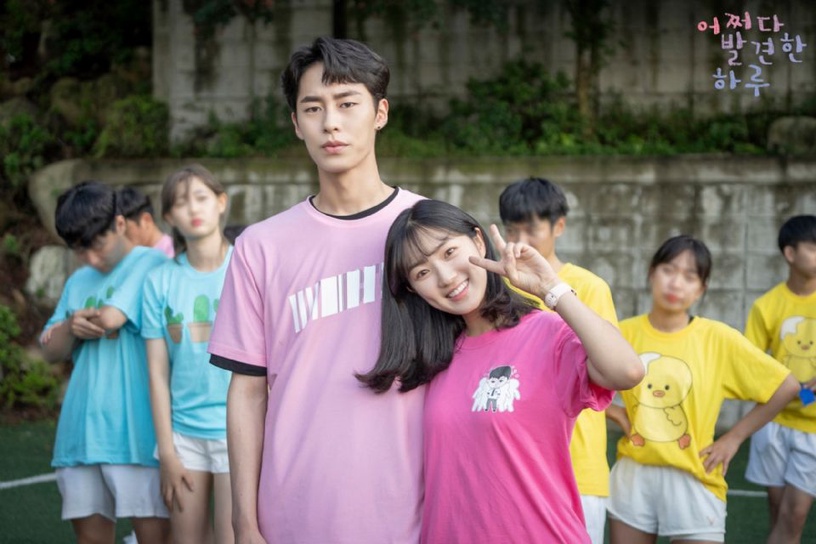 《意外發現的一天》李宰旭只有21歲!6位老著等韓星,他比朴敘俊、李鍾碩小,卻被叫哥