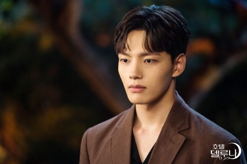 《意外發現的一天》李宰旭只有21歲!6位老著等韓星,他比朴敘俊、李鍾碩小,卻被叫哥