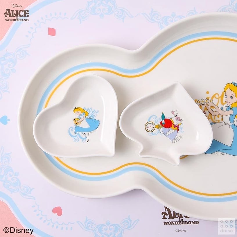 大創 X 迪士尼愛麗絲系列小碟子，售價：1000韓元