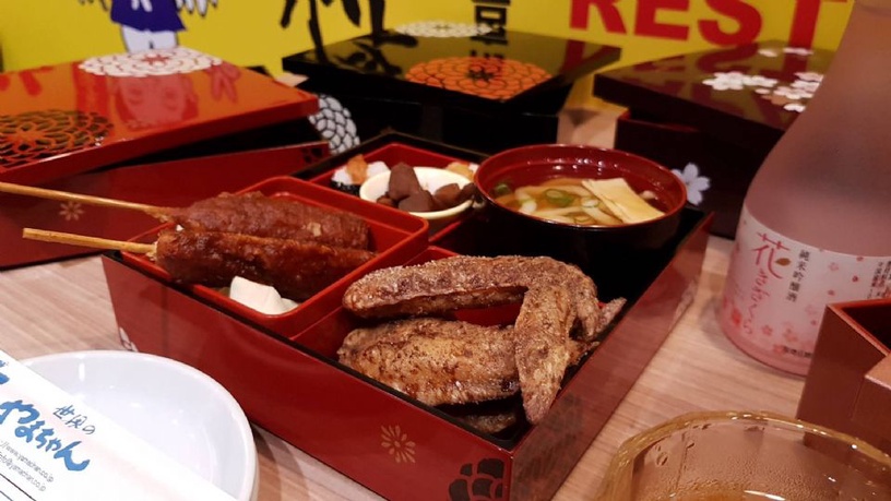 名古屋「世界的山將南京店」開幕了!加碼推出「名古屋名物定時食」,邊緣人終於可以自己吃夢幻雞翅了~