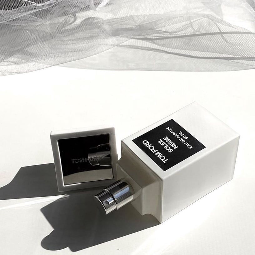 TOM FORD保養油「珍珠光」絕美新色登場!冰晶般的細緻流沙美翻,加碼冬季新品彩妝