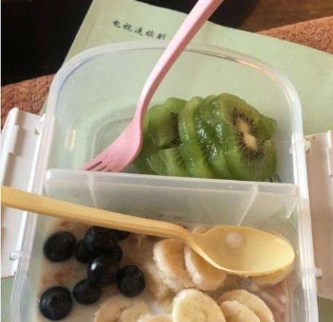 劉濤經常在微薄中分享自己的三餐照片，偶爾以水果為一餐！