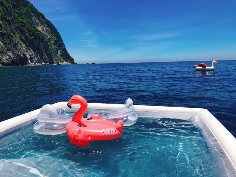 夏天超推海上活動都在這,帶你出海到玩立槳、划獨木舟,還有網美系游泳池、海上BBQ