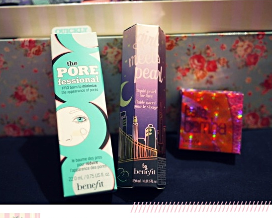 MOMOCO :春季彩妝我最推 ♥ benefit3D美得冒泡蜜粉盒