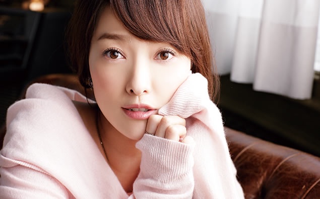 打造無辜妝感,日、韓人氣女星「困擾顏」