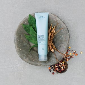 AVEDA直順系列收服自然卷 讓髮絲天生麗「直」