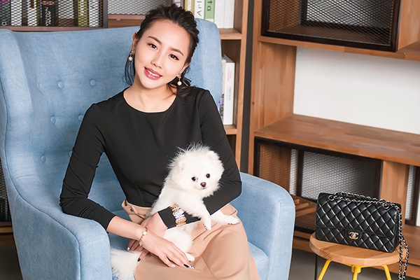 建築千金「方禹婷」解密裙裝穿搭,穩重甜美全到位!