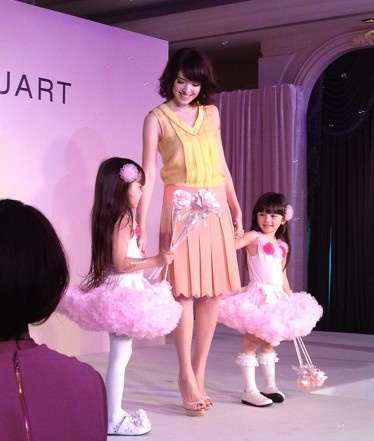 必看美妝一週大事 都在<瘋美妝週報> 快來直擊JILL STUART記者會